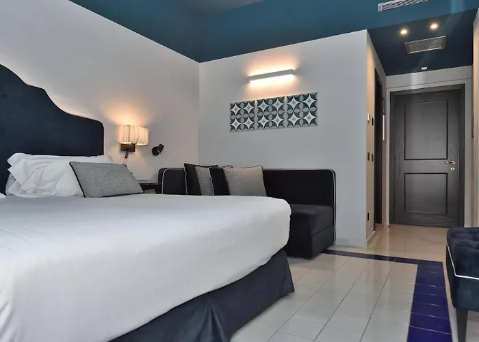 Lägenhetshotell Luxury Royal 4*